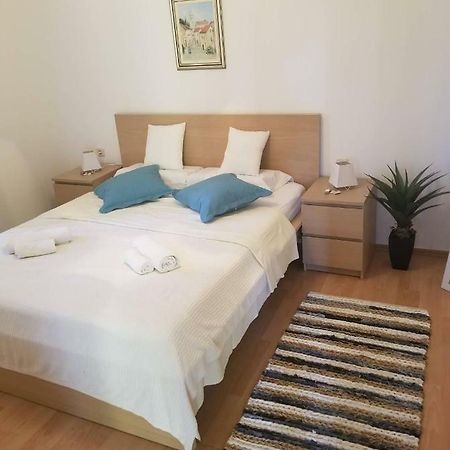 Apartment Diana - Great Location, Cosy 2 Bedroom, 2 Bathroom Apt 쿠클리차 외부 사진