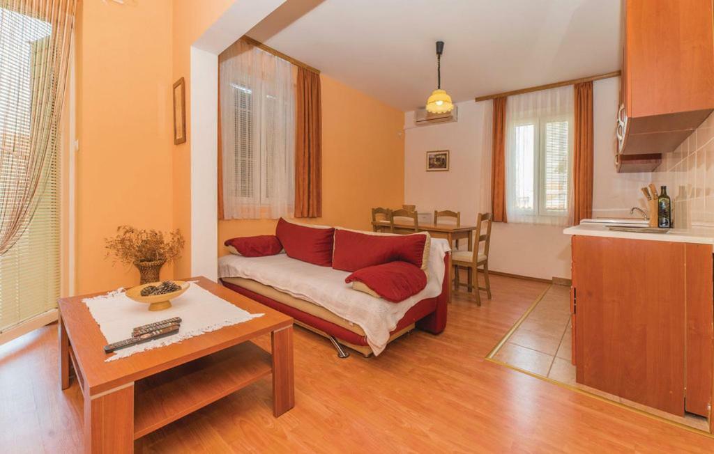 Apartment Diana - Great Location, Cosy 2 Bedroom, 2 Bathroom Apt 쿠클리차 외부 사진